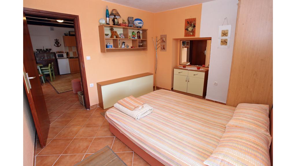 Lovely Apartment Es Umago Quarto foto